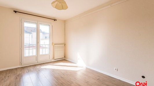 Appartement de 100m2 - 5 pièces - Reims - Quartier Avenue De Laon