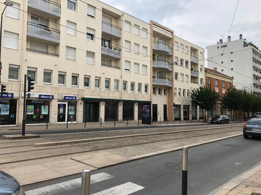 Appartement de 109m2 - 5 pièces - Reims - Quartier Avenue De Laon