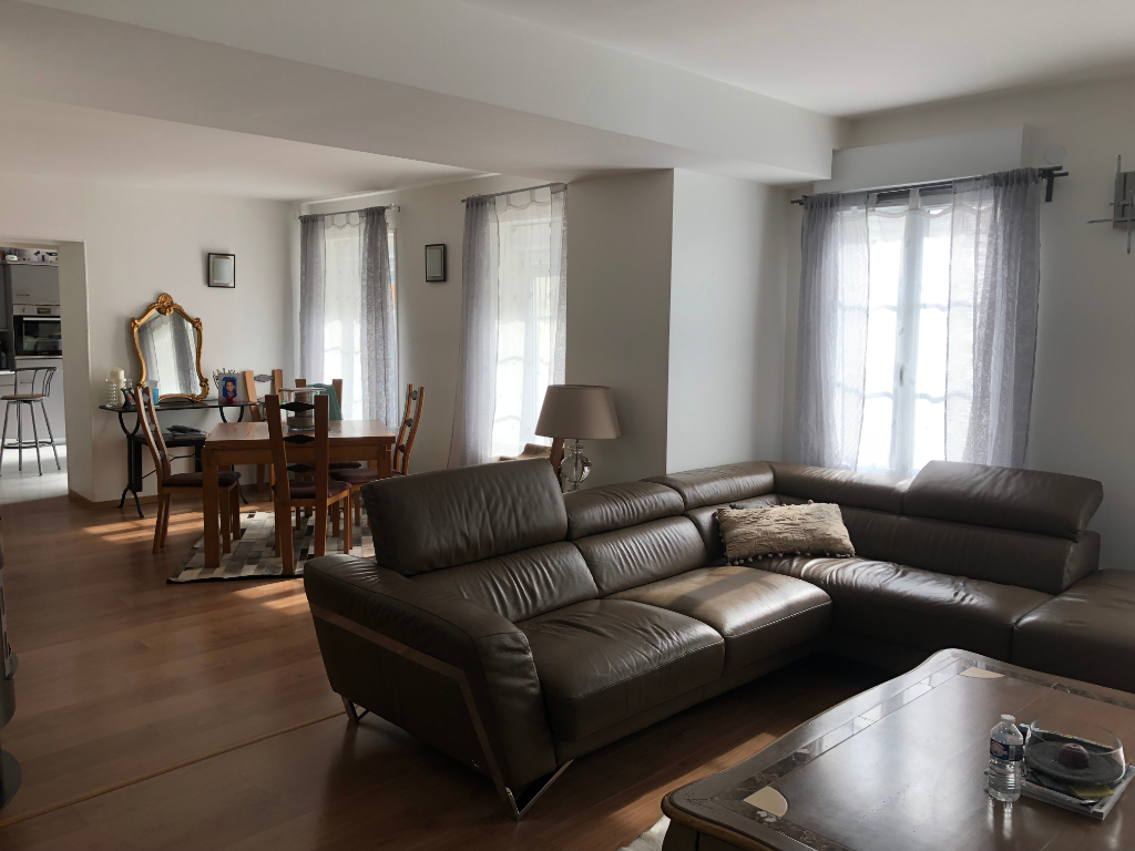 Appartement de 109m2 - 5 pièces - Reims - Quartier Avenue De Laon