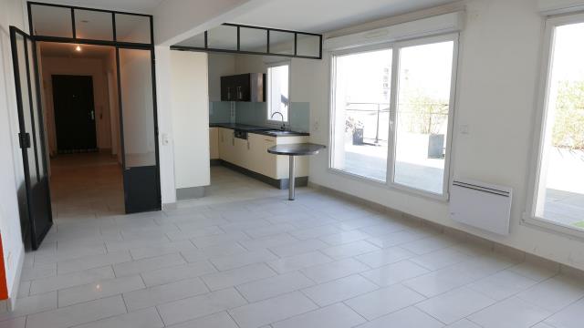 Appartement - 5 pièces - Reims - Quartier Boulevard De La Paix