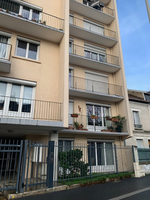 Appartement de 76m2 - 4 pièces - Reims - Quartier Avenue De Laon - Charles Arnould