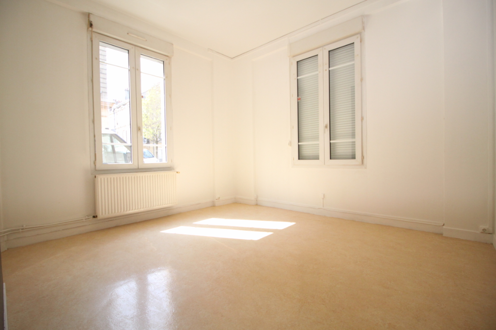 Appartement de 80m2 - 4 pièces - Reims - Quartier Clairmarais - Place Amélie Doublié