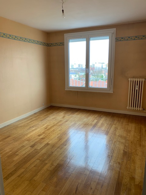 Appartement de 93m2 - 4 pièces - Reims - Quartier Avenue De Laon - Boulevard des Belges