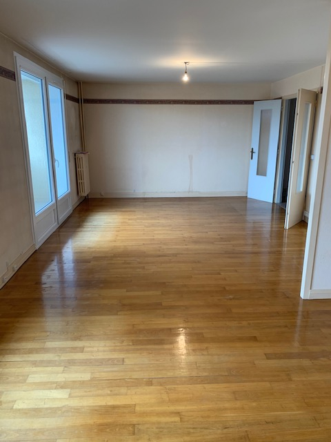 Appartement de 93m2 - 4 pièces - Reims - Quartier Avenue De Laon - Boulevard des Belges