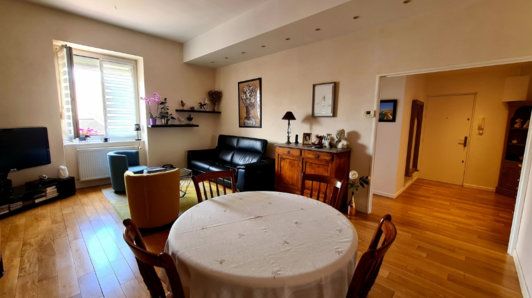 Appartement de 94m2 - 4 pièces - Reims - Quartier Cernay