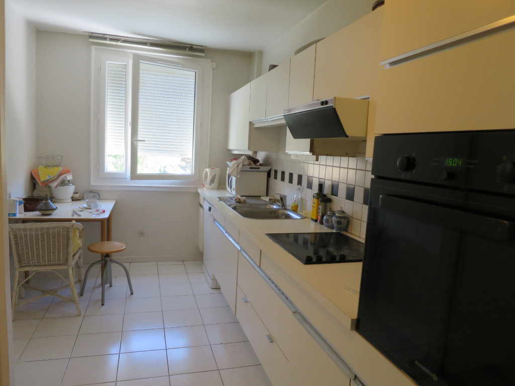 Appartement de 95m2 - 5 pièces - Reims - Quartier Boulevard De La Paix