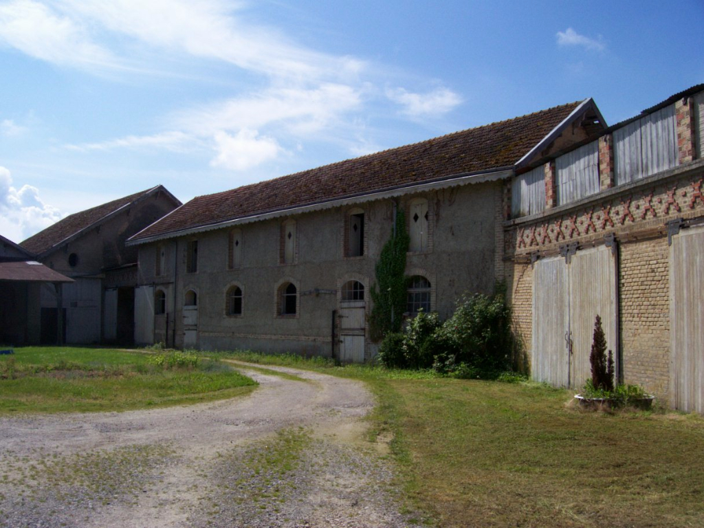 Grange de 110m2 - 1 pièce - Reims
