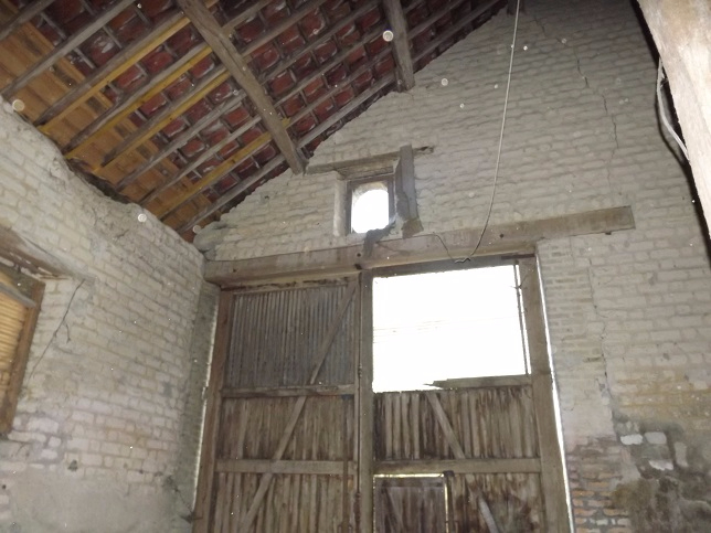 Grange de 110m2 - 1 pièce - Reims