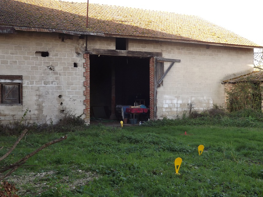 Grange de 300m2 - 1 pièce - Reims