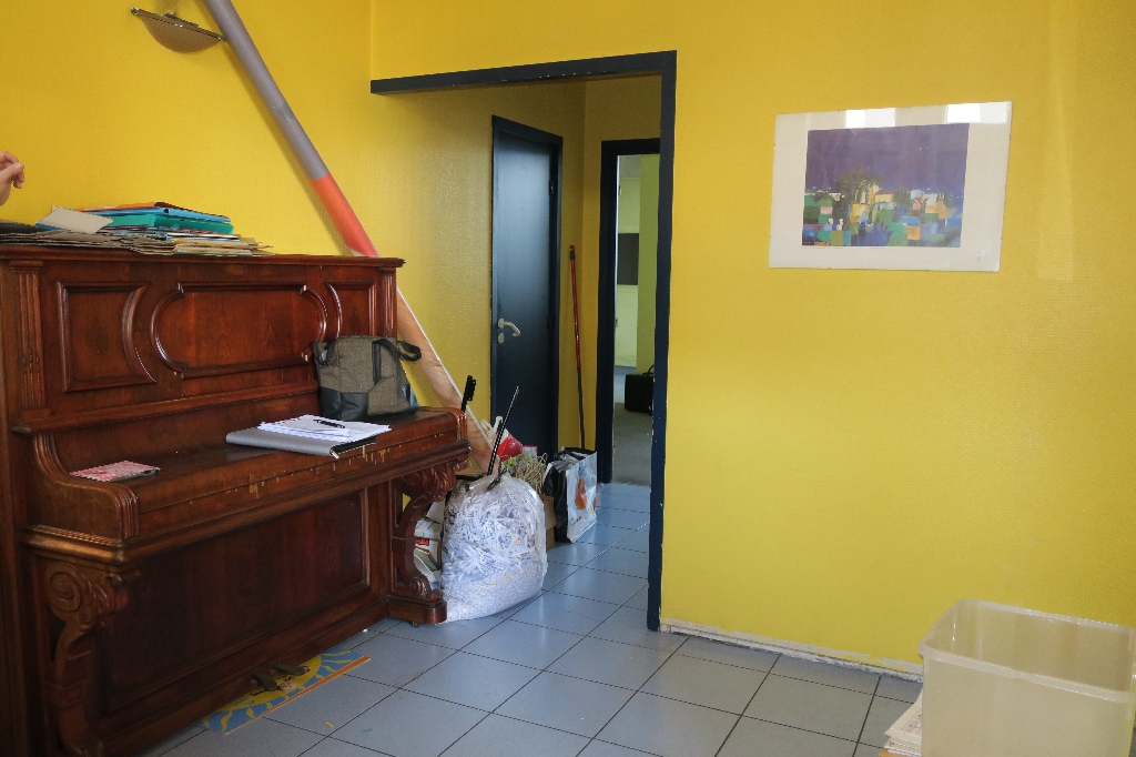 Local commercial de 105m2 - 3 pièces - Reims