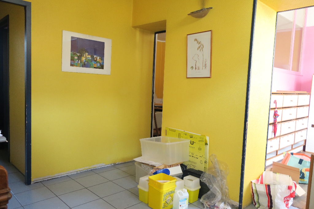 Local commercial de 105m2 - 3 pièces - Reims