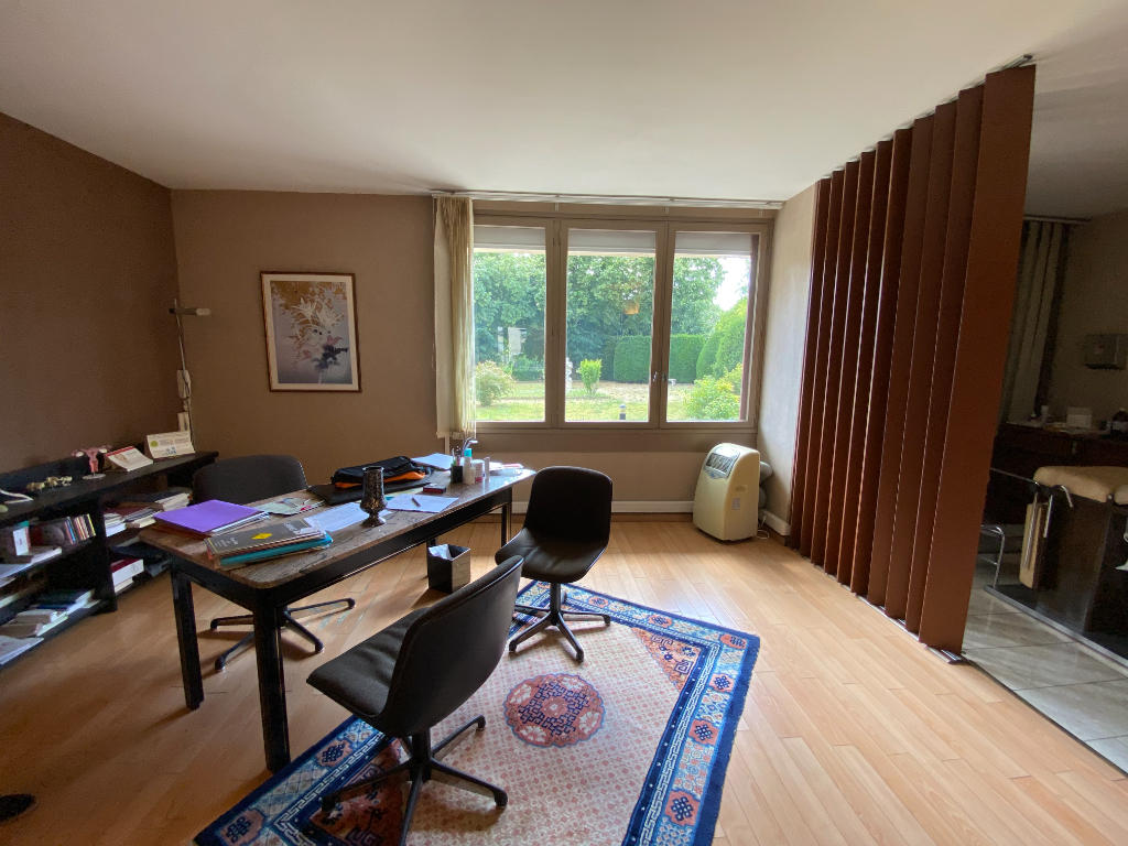 Local commercial de 76m2 - 4 pièces - Reims