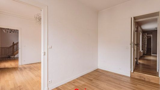 Maison de 230m2 - 9 pièces - Reims - Quartier Dauphinot