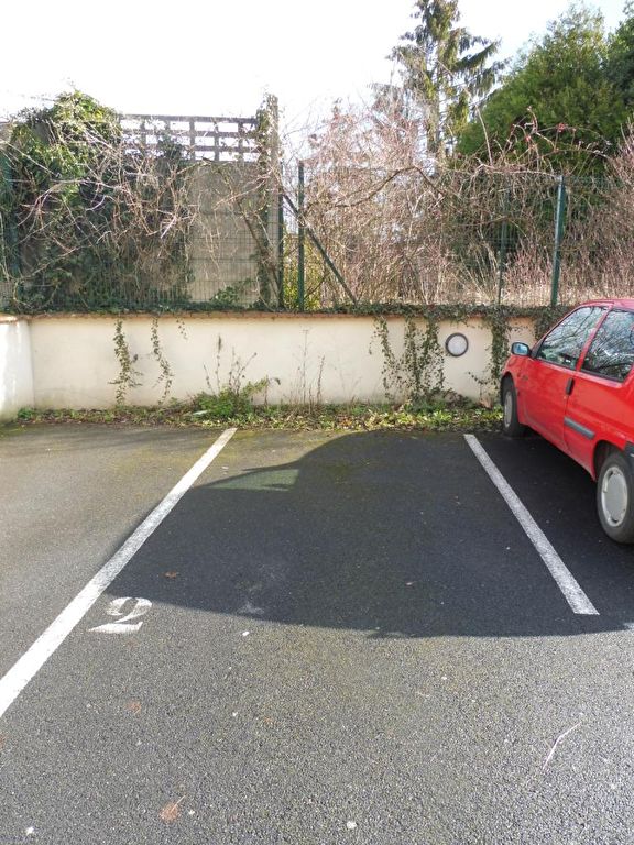 Parking de 12m2 - Reims - Quartier Avenue De Laon - Sainte Anne