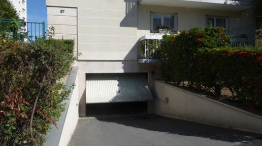 Stationnement de 14m2 - Reims - Quartier Clémenceau